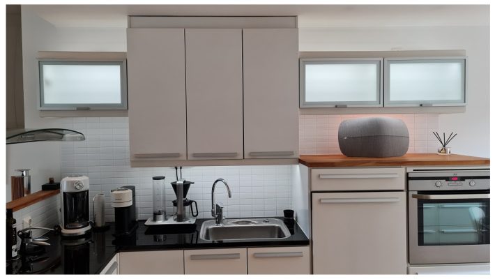 Led valonauhan asennus vitriinikaappiin