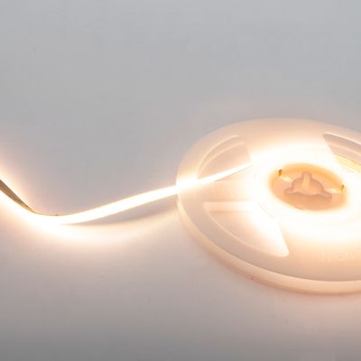 5m LED valonauha kapea SOLO, 3000K, 24V, 7,2W/m, IP65, CRI91 5m LED valonauha kapea SOLO, 3000K, 24V, 7,2W/m, IP65, CRI91