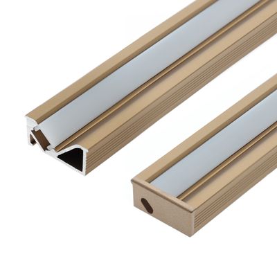 Upotettava hyllyprofiili epäsuoraan valoon led-nauhalle, 3 metriä, matta kuparinen viimeistely Upotettava hyllyprofiili epäsuoraan valoon led-nauhalle, 3 metriä, matta kuparinen viimeistely