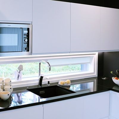 LED SETTI keittiön välitilaan - HELMI 14,4W/m EI HIMMENNETTÄVÄ LED SETTI keittiön välitilaan - HELMI 14,4W/m EI HIMMENNETTÄVÄ