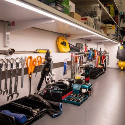 Led valaistus autotallissa ja varastossa Led valaistus autotallissa ja varastossa