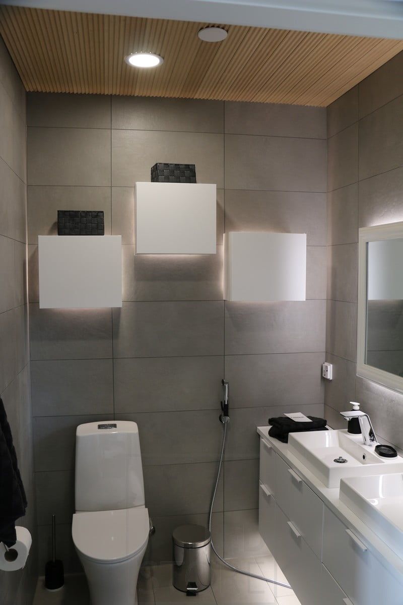 Asuntomessut 2018: led spotti katossa ja epäsuoraa valoa kaappien takana. Ledstore.fi