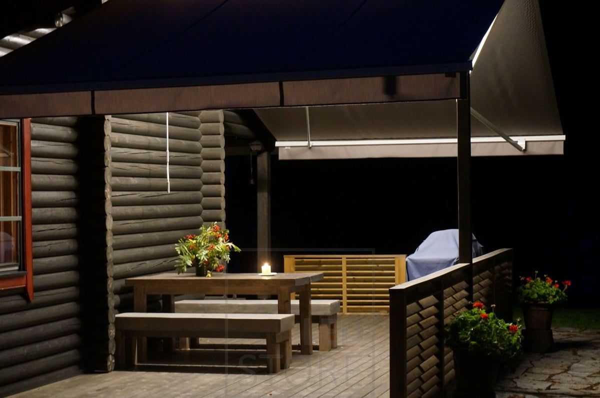 Katoksessa led nauha luomassa tunnelmallista yleisvalaistusta terassille. Ledstore.fi