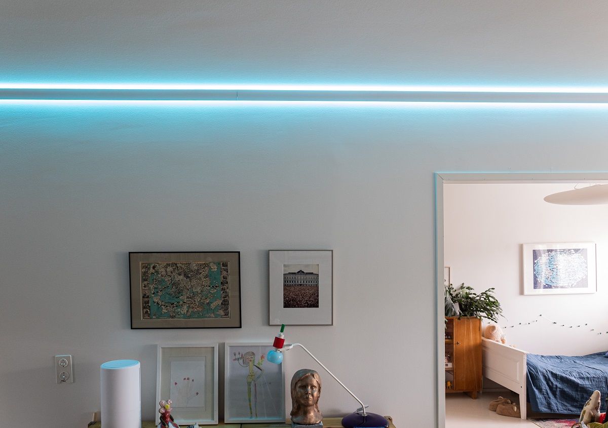 RGB+CCT led nauha indirect 3 kaariprofiilissa.